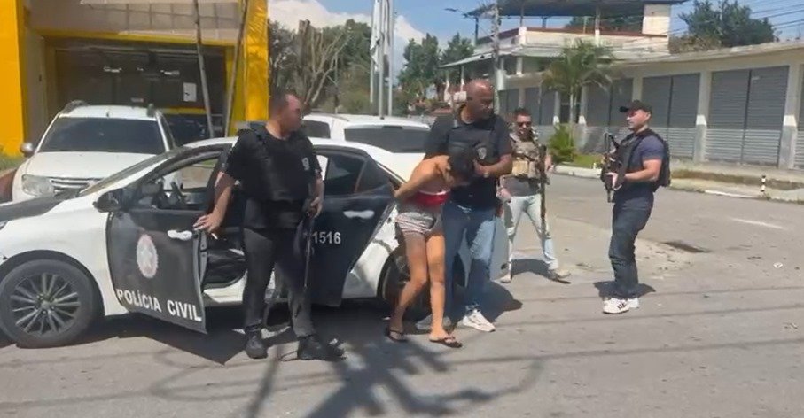 Golpe do “Boa Noite Cinderela”: Polícia prende criminosa que dopou turistas ingleses em Ipanema