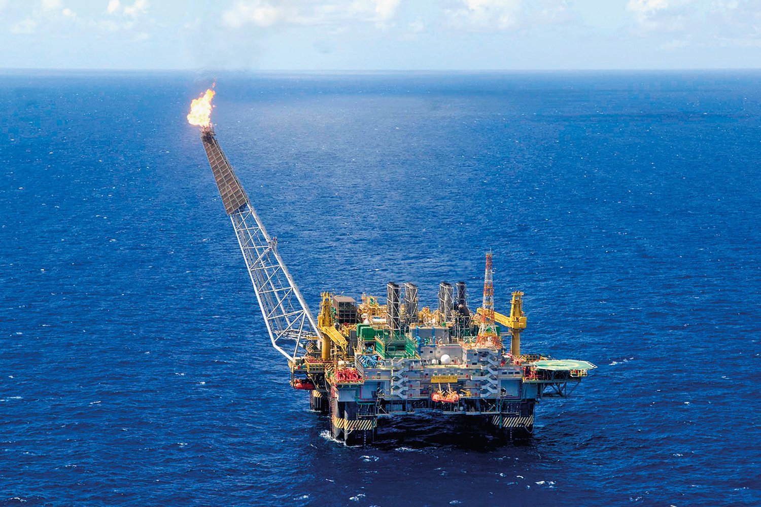 Royalties do petróleo: redistribuição defendida por estados não produtores pode gerar impacto severo aos municípios fluminenses