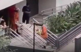 Mulher é presa suspeita de matar a própria mãe a facadas no Recreio, no Rio